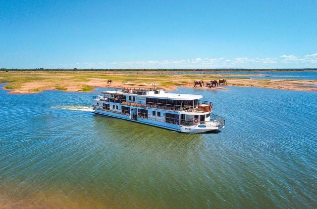 zimbabwe_lac_kariba_rv_african_dream_zambeze_jour_navigation_croisieurope_kevin_hogan.jpg-640x423